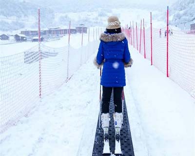 滑雪場(chǎng)策劃要考慮其空間面積，山勢(shì)山型